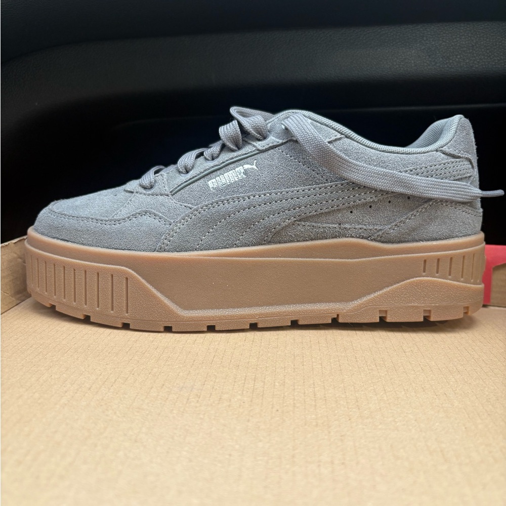 Puma sneakers size 8.5 gray with a tan gummy platform